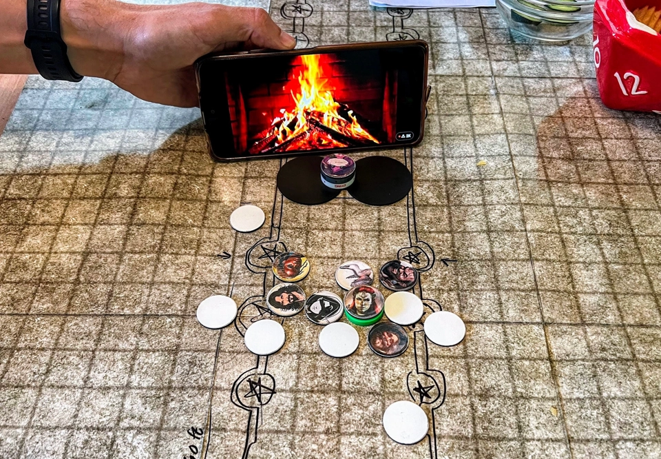 Mao&rsquo;s funeral, attended by the party and the chatty baboons.