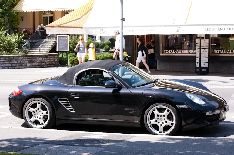 Porsche Booster Cabrio o 911 Cabriolet.