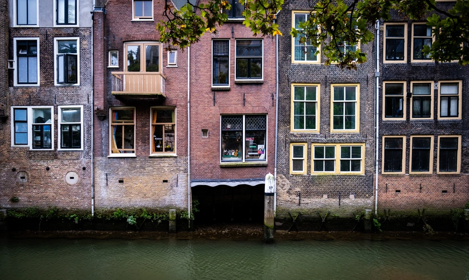 Buildings facing one of Dordrecht&rsquo;s canals.