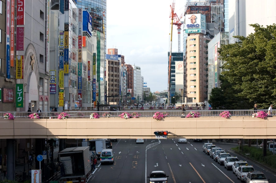 Una parte de la Sendai Station, una zona muy concurrida de Sendai.