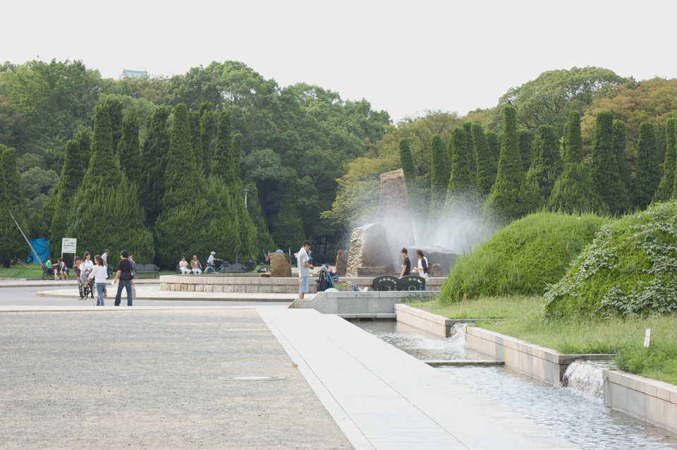 Una parte del inmenso jardín que rodea al castillo.