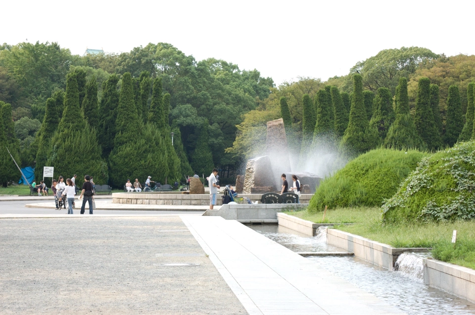 Una parte del inmenso jardín que rodea al castillo.