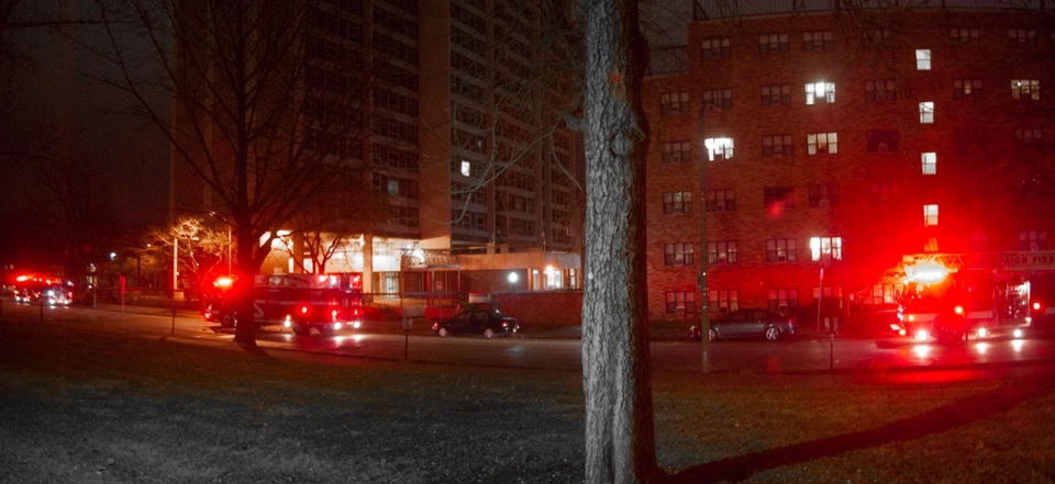 Jueves de la semana anterior a los exámenes finales. Medianoche.