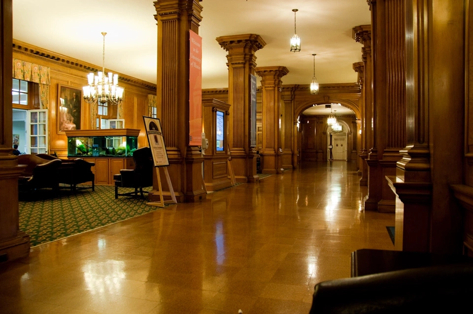 Dentro de Illini Union. Nubes, ¡quien ríe el último ríe mejor!