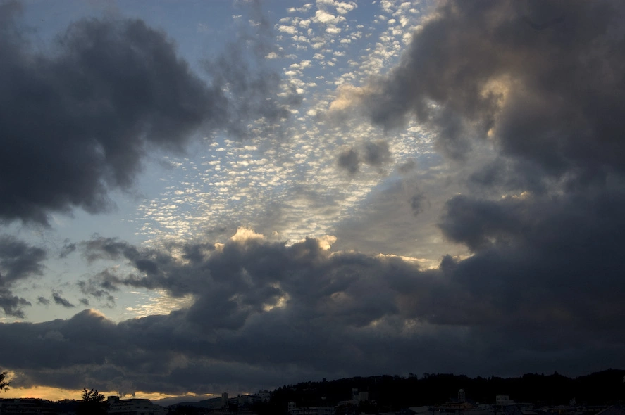 sendai-kawauchi-skyline-dramatic-light-overcast.webp