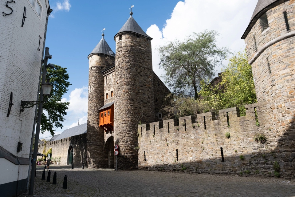 Maastricht&rsquo;s Helpoort or &lsquo;Hell Gate&rsquo; is the oldest existing city gate in the Netherlands and dates back to the 13th century.