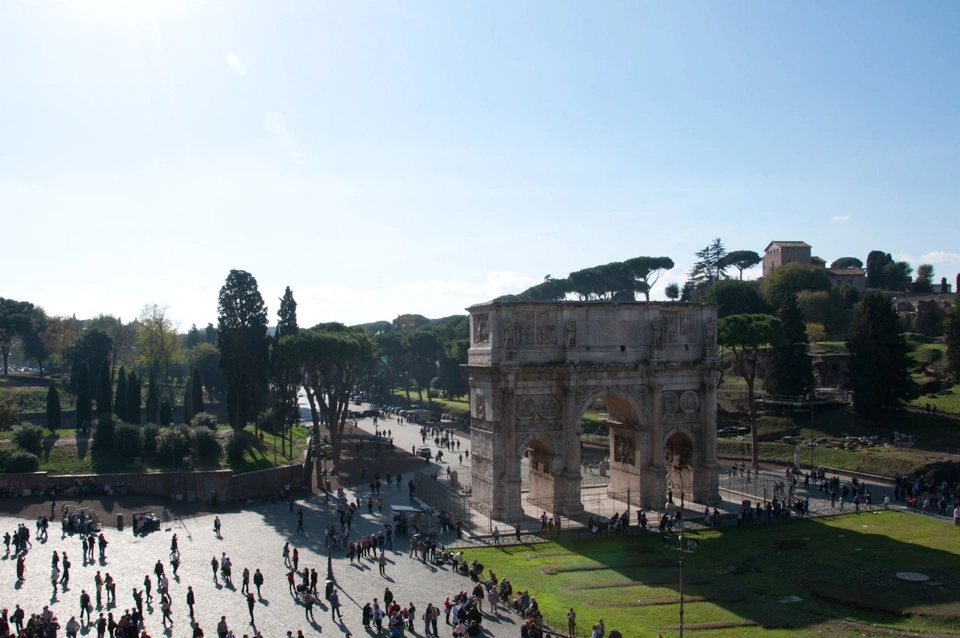 The Roman Triumphal Arc mentioned above.